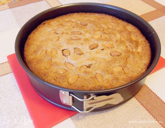 У меня форма для выпечки диаметром 26 см. Моя повидлянка была готова через 35 минут.