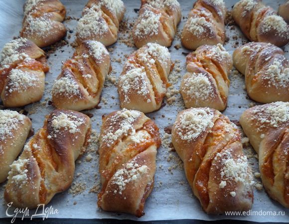 Ставим противень в разогретую духовку. Выпекаем 15 — 20 минут при 180°С.