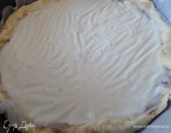 Накрываем вторым листом рисовой бумаги, подготовленным так же.
