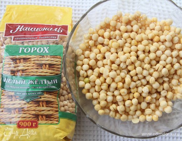 Горох ТМ «Националь» (200 г) замочить на 3 — 5 часов в воде с 1 ч. л. соды. Промыть.