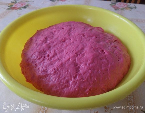 Тесто через 1 час увеличилось в объеме.