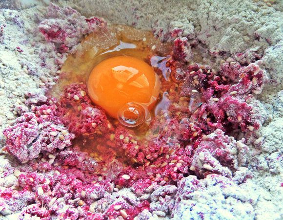 Вбить яйцо крупное.