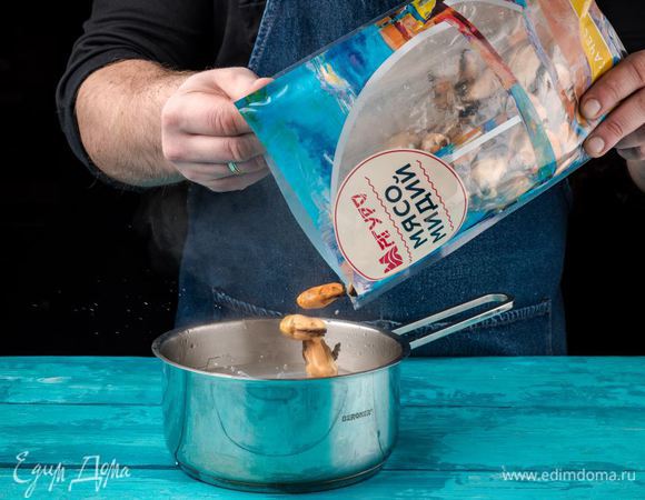 Мясо мидий ТМ «Магуро» отварить до готовности.