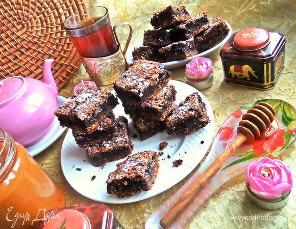 Угощаемся с чаем.