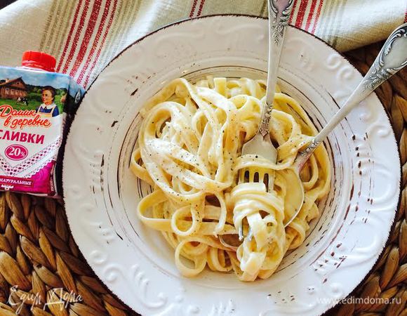 Подавать в теплой тарелке.