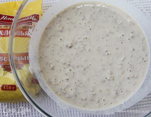 Соединить сухую и жидкую смеси. Дать постоять 15 — 20 минут.