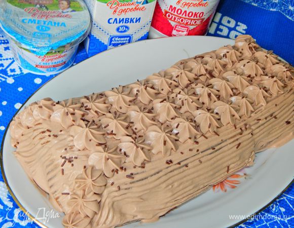 Блинный тортик готов. Надеюсь, я вас не утомила))) Приятного чаепития и с началом масленичной недели!