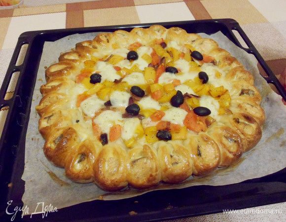 И так, пирог с лососем и моцареллой, готов! 