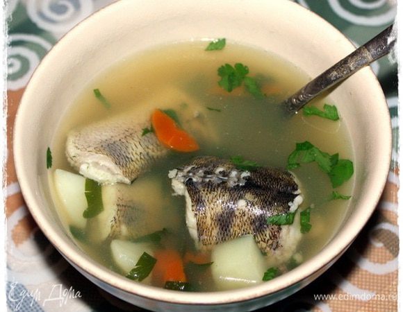 И уха такая ароматная.
Ладно, дело прошлое, но расскажу я вам эту историю. 