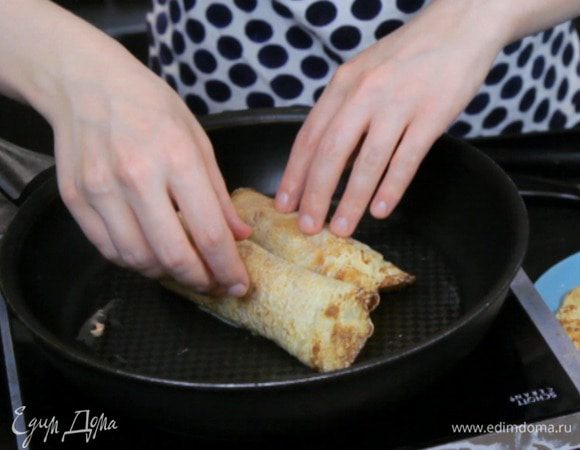 Затем обжарить со всех сторон до хрустящей корочки.