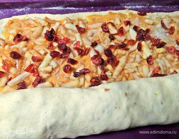 Сворачиваем в рулет.