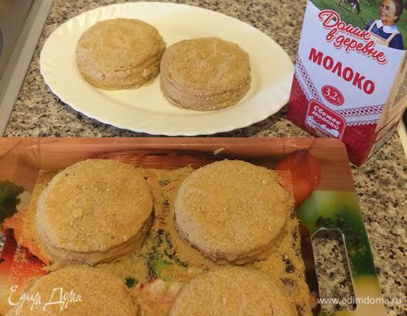 И обсыпать крошкой.