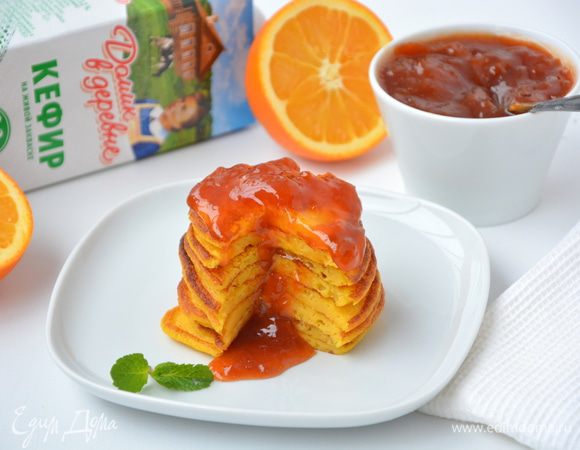 Подаем с любимым вареньем, у нас — домашнее абрикосовое. Приятного чаепития!