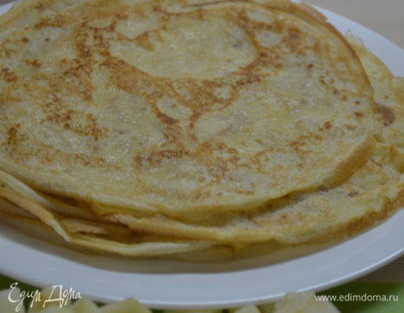 Блины готовы. 
Подготовим начинки.
Яблоко очистить от кожуры и семян, нарезать кубиками.