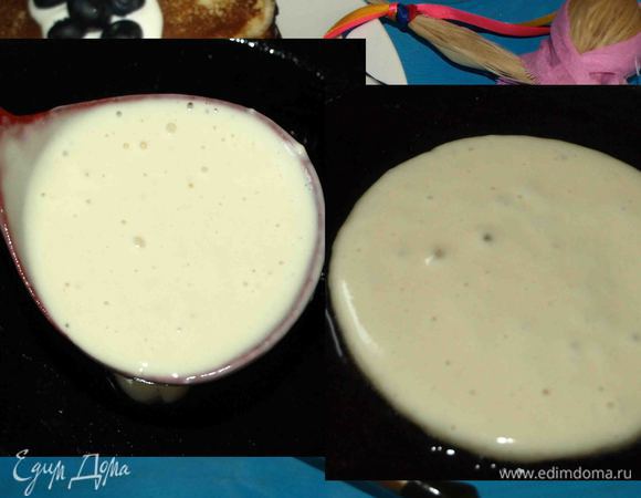 Блинки не пекутся большими. На разогретую сковороду добавить растительное масло и выпекать небольшие по размеру блины.