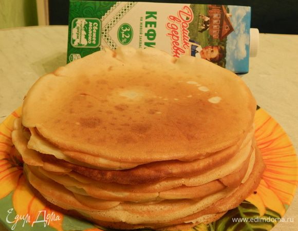 Сложить блинчики стопкой.