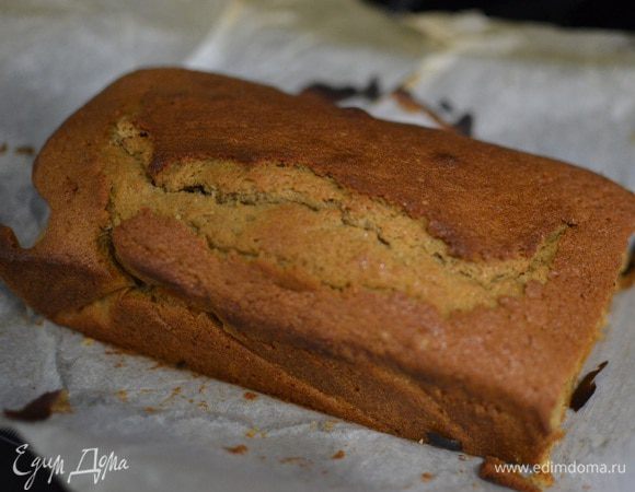 Готовый кекс вынуть из формы, дать остыть.
