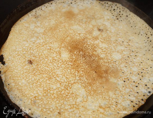 Поджариваем блинчики с двух сторон.