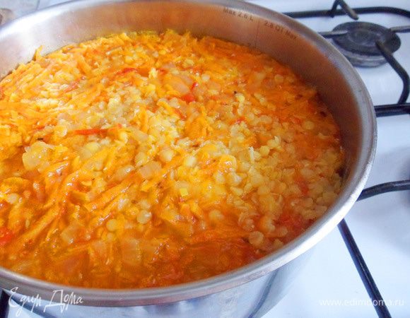 Указанное время прошло. Суп приобрел просто золотистый цвет!