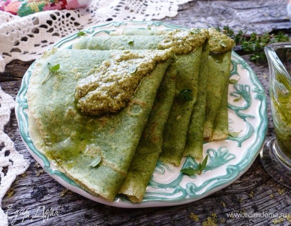 Подаем блинчики с песто. Приятного аппетита!