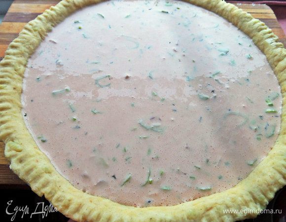 Вылить в корж.