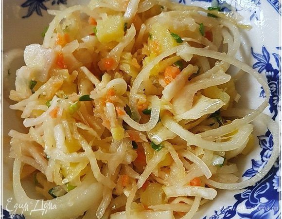 НО! Лучше всего возьмите самое простое и для нашей местности традиционное. Подсолнечное. Да еще чтобы отжима деревенского. Вот с таким маслом и получится тот самый «вкус детства».
Ангела за трапезой!
