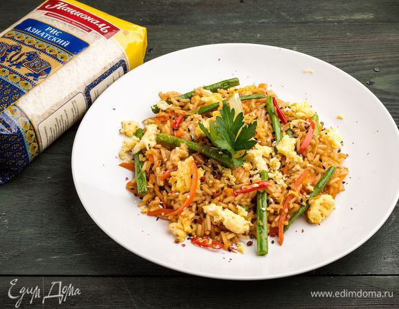 Выкладываем порционно в тарелку, украшаем кунжутом и лаймом. Приятного аппетита!

