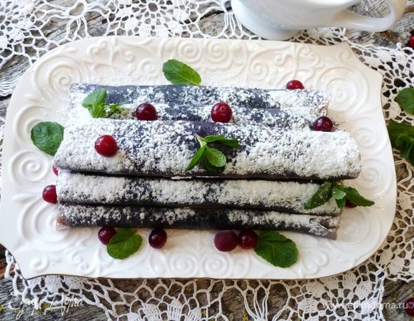 При подаче посыпаем пудрой, украсим мятой и клюквой. Завариваем свежий чай и зовем всех к столу! 