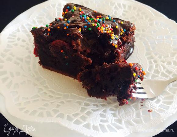 Мегашоколадный.