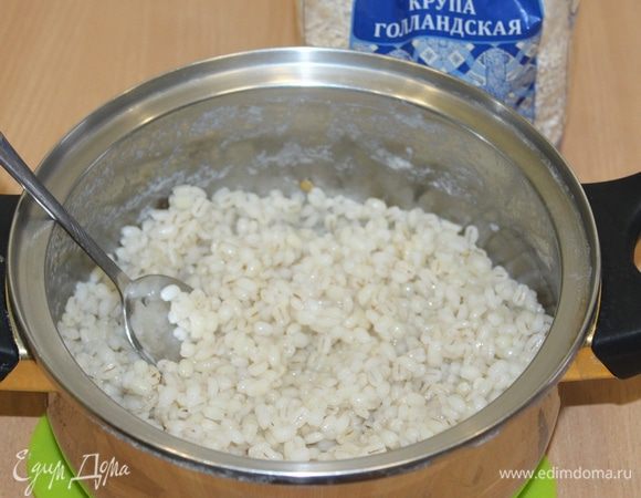 Отварить голландскую крупу ТМ «Националь» согласно инструкции.