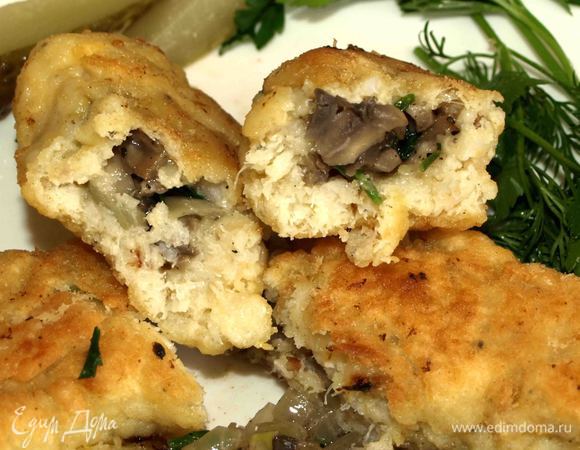 Подавать можно с картофелем, гречневой кашей, солеными огурцами. Приятного аппетита!