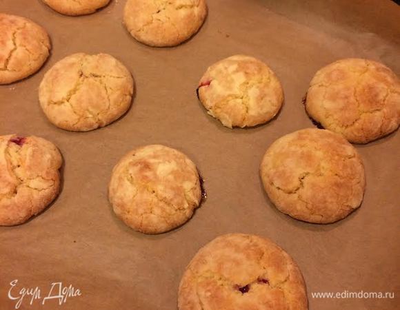 Выпекать 13-15 минут. Полностью остудить на решетке.