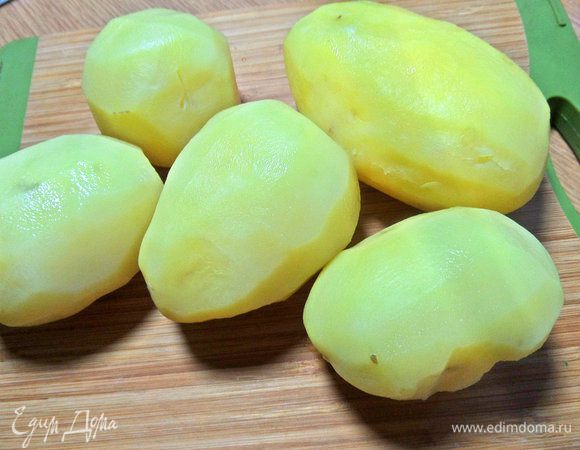 Слить воду, дать обсохнуть немного. Можно отварить заранее.