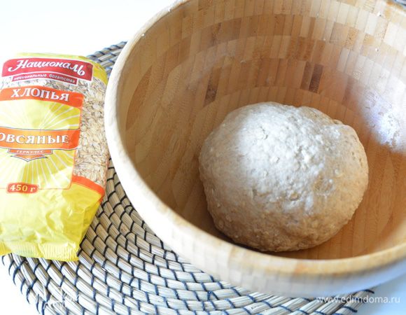 Накрыть пищевой пленкой и убрать в теплое место на 1-1,5 часа.