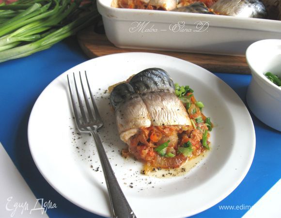 Подавать порционно на подушке из овощей, сопроводив измельченным зеленым луком. Можно подать ломтик лимона.
Приятного аппетита!