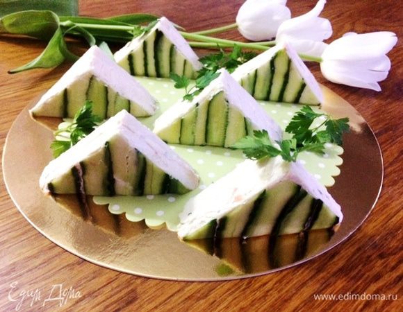 Еще рекомендую вот такие сэндвичи «Весенние» от Ирочки (burro.salvia) https://www.edimdoma.ru/retsepty/80437-sendvichi-vesennie
Нам очень понравились.