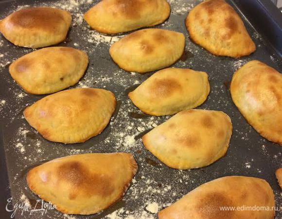 Выпекать 25-30 минут. У меня получилось 22 шт.