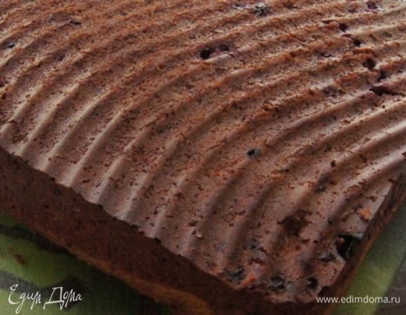 Готовый пирог перевернуть и остудить. Верхний слой немного вздувается при выпечке, но на вкус это не влияет, когда остынет, он опустится.