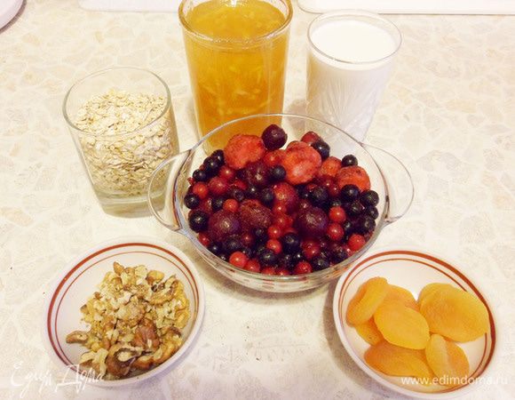 Вот все, что нам понадобится для приготовления смузи.