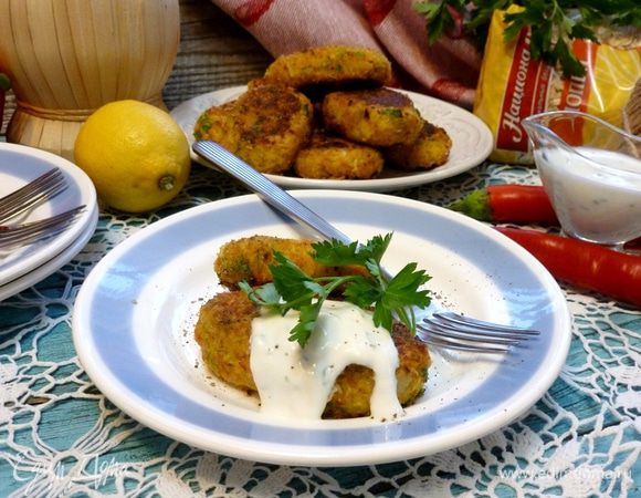 Если вы не поститесь, то такие котлеты можно подать со сметаной. Но уверяю, они и так очень вкусные! 