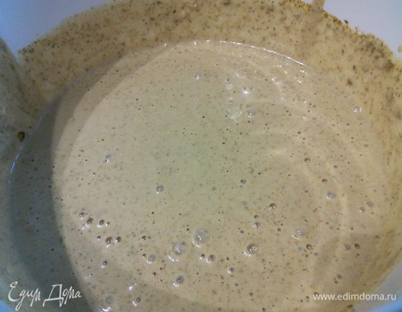 Взбить погружным блендером. Обязательно попробовать всего ли хватает, в случае чего добавить. Посолить.