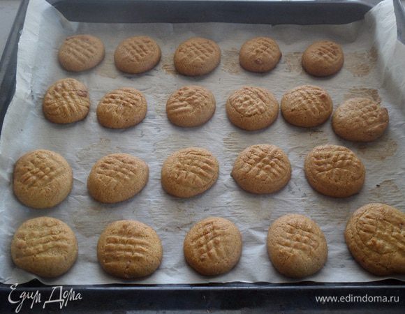 Выпекаем печенье 15-20 минут при 180°С.