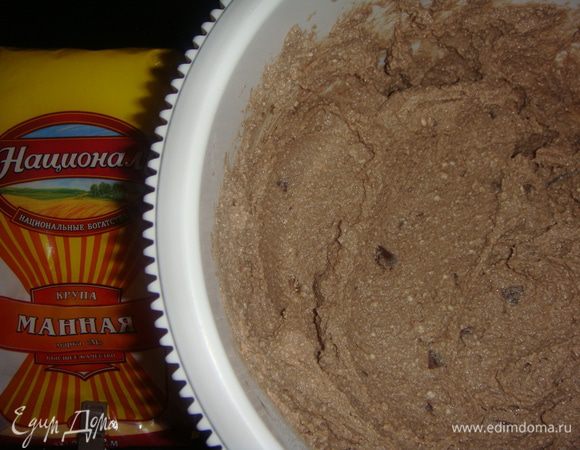 Выложить шоколад в творожную смесь и перемешать.