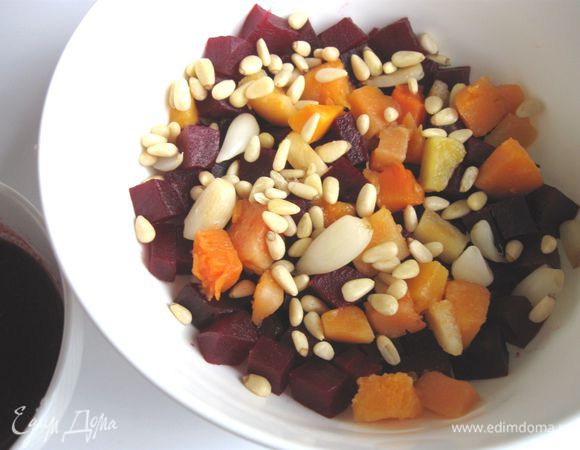 Затем кедровые орехи.