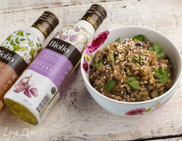 Готовый паштет хорошо перемешать, выложить в форму и оставить на пару часов настояться. Аппетитная закуска готова!