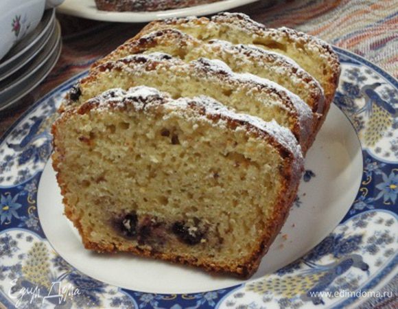 Выпекать 35-40 минут (готовность проверять деревянной шпажкой) при температуре 180°С.