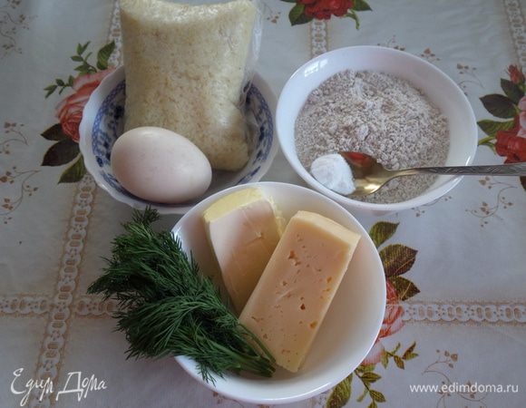 Подготавливаем продукты. Отвариваем пшено до готовности в слегка подсоленной воде . Я использую ранее сваренное пшено в пакетиках. Вес отваренного пшена — 230 г.