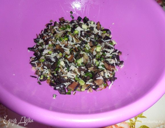 Перемешиваем. Начинка готова.