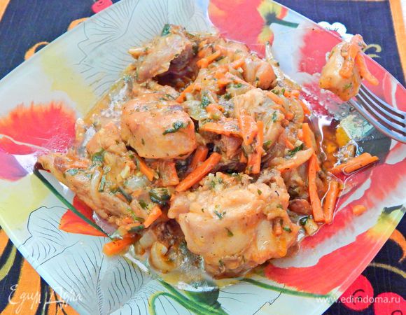 Подаем нежного кролика к столу с любимым гарниром. Приятного аппетита! 