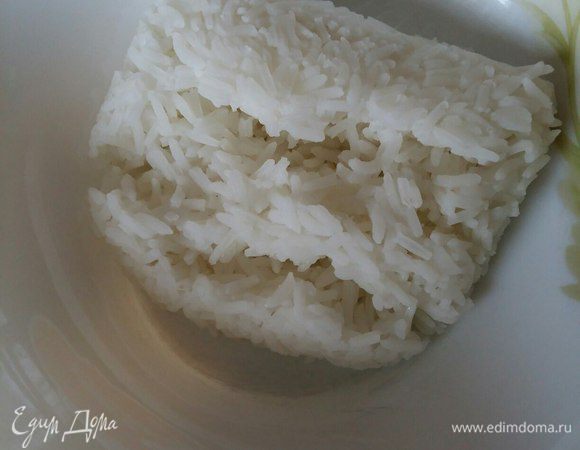 Отдельно сварить в воде 1 пакетик риса (40 граммов). Остудить.